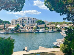 Marina - Renovated House, Air Conditioning, Garden, Private Mooring (Port Grimaud)