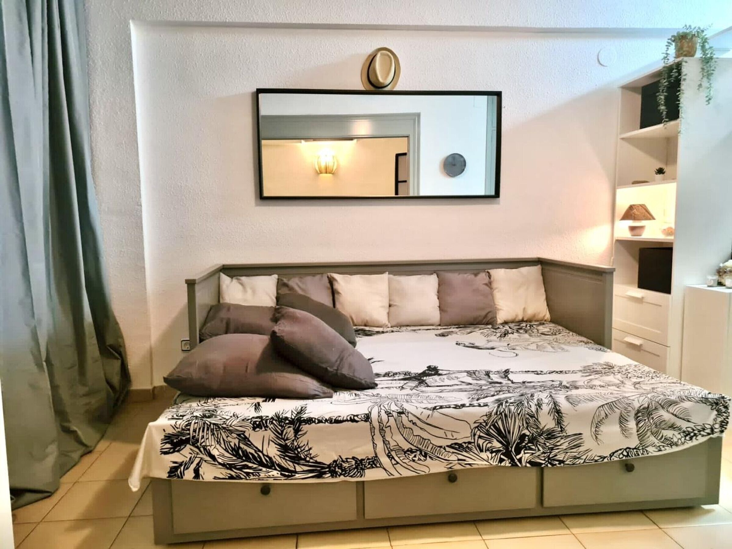 1 quarto, Wi-Fi de cortesia, roupa de cama