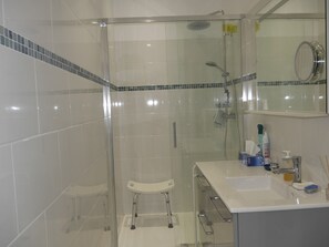 Bathroom - Cozy townhouse, port view, in the heart of Sauzon (Sauzon)