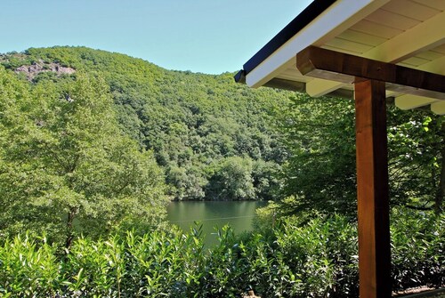Chalet Seeblick: Private Sauna. Fireplace. Lake View. Pure Nature.