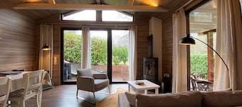 Chalet Seeblick: Private Sauna. Fireplace. Lake View. Pure Nature.