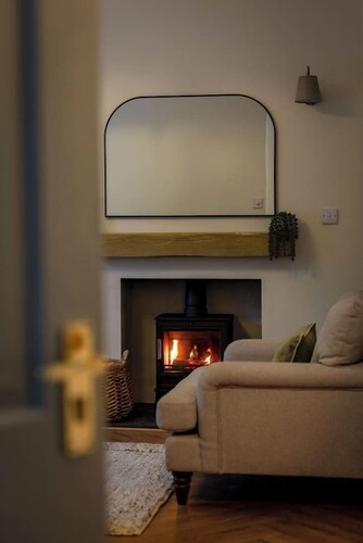 Cosy Callander 1 Bed | Wood Burner & Free Parking