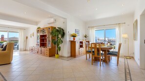 Dining - Greice Homes - Villa Vieira (Quarteira)