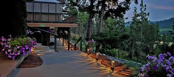 Cashmere Mountain Bed & Breakfast 