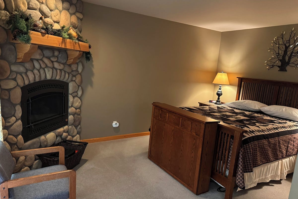 Habitación romántica, 1 cama Queen size, vista a la montaña | Wifi gratis