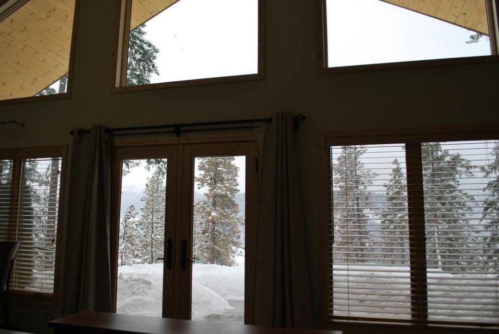 King-Private Bathroom-Luxury-Mountain view-Tumwater Mountain Room - Room Only | Mountain view