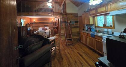 Merlinâs Retreat â A Private, Enchanting Cabin Escape for Rest & Reconnection