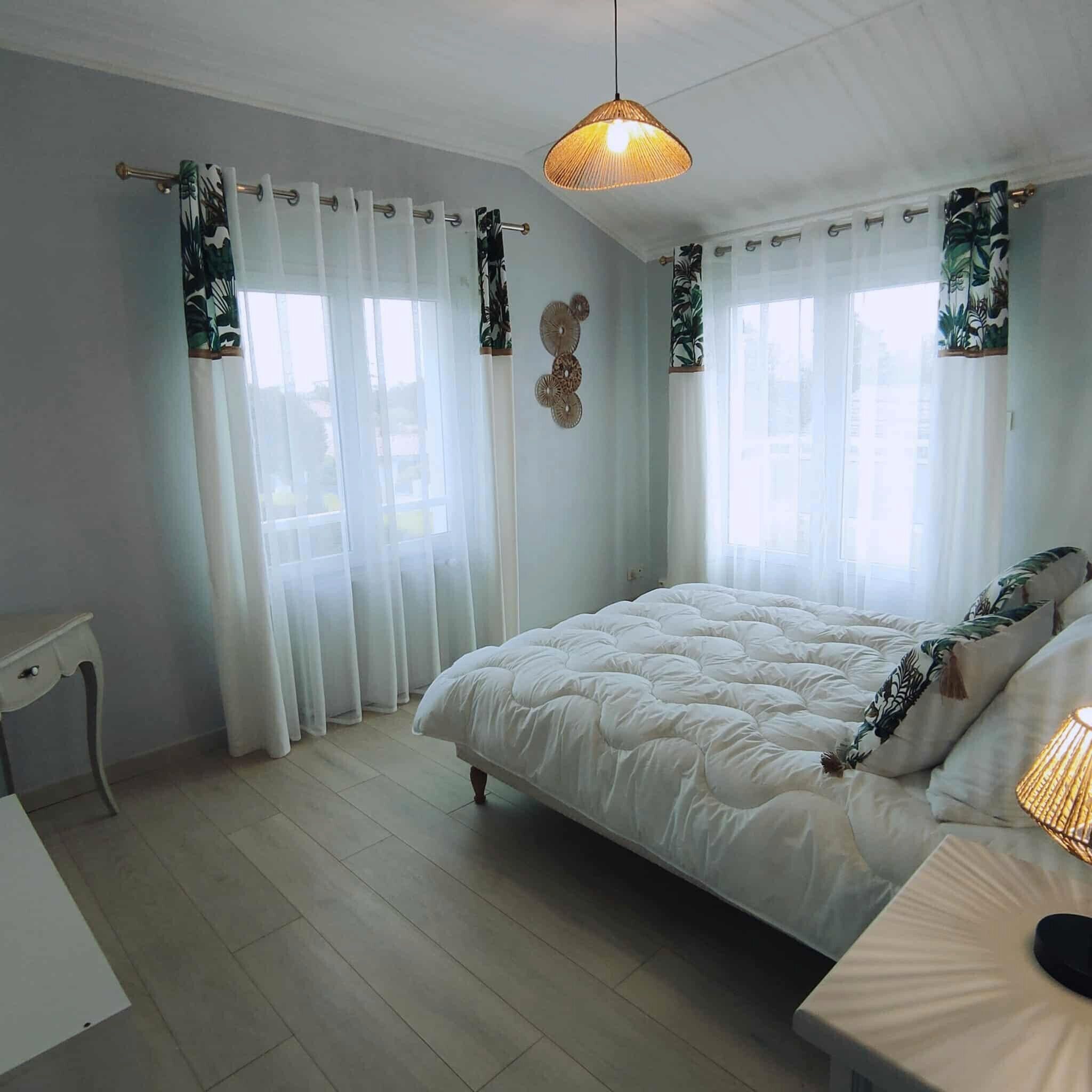 3 quartos, ferros/tábuas de passar roupa, Wi-Fi, roupa de cama