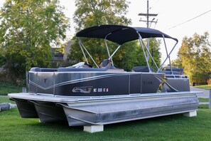 Unclassified image, 5 of 15, button