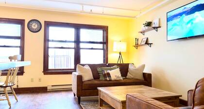 Astor Street Retreat 3BR Condo
