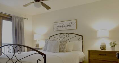 Astor Street Retreat 3BR Condo