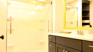 Douche, serviettes fournies