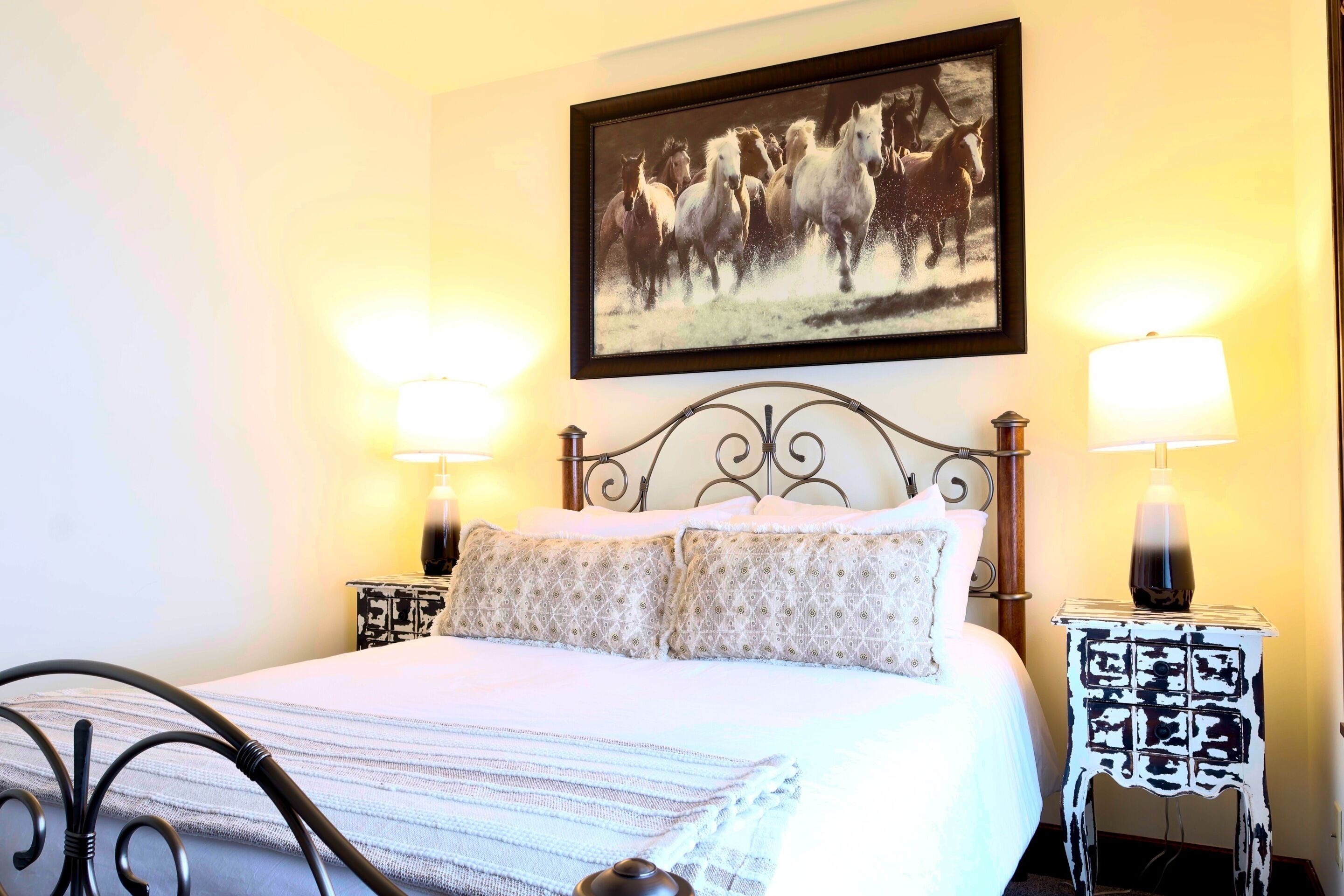 3 bedrooms, WiFi (free), bed sheets