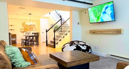 Astor Street 3BR Condo