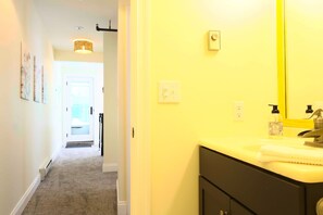 Unclassified image, 3 of 30, button