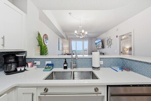Fridge, microwave, oven, stovetop - Bourbon Sunsets - WALK to Pier Park, BEACH Access (Panama City Beach)