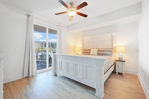 Desk, iron/ironing board, WiFi, bed sheets - The Oasis - WALK to Pier Park, Heated Pool (Panama City Beach)