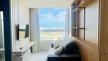 Apartment | Living area | Flat-screen TV