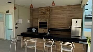 Apartment | Outdoor dining