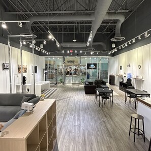 Unclassified image, 2 of 15, button - Chil_Space [Event Venue & Offsite HQ] (Saginaw)