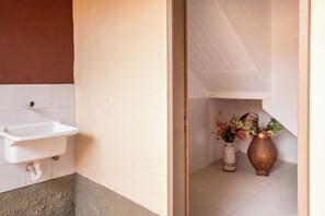 Interior - Apartment in downtown Búzios | 2 bedrooms | Air conditioning (Armação dos Búzios)