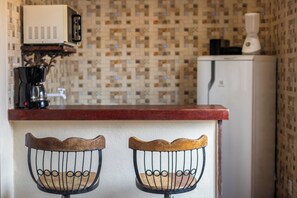 Interior - Apartment in downtown Búzios | 2 bedrooms | Air conditioning (Armação dos Búzios)