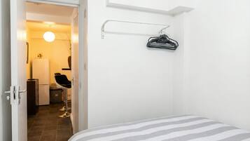 2 chambres, bureau, Wi-Fi, draps fournis