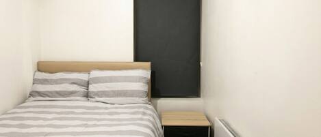 2 chambres, bureau, Wi-Fi, literie fournie