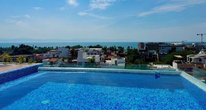 2BR Condo with Ocean View near the beach