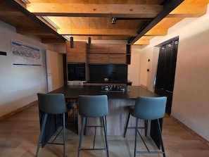 Luokittelematon kuva, 2 kautta 20, painike