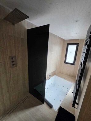 Luokittelematon kuva, 4 kautta 20, painike