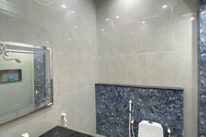 Bathroom - Hotel Gulistan Inn  (Faisalabad)