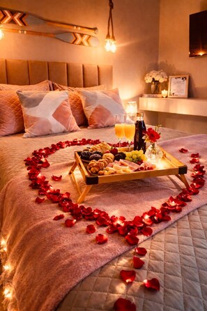 1 bedroom, internet, bed sheets