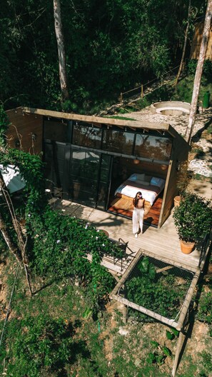 Unclassified image, 5 of 17, button - Onirico Refugio (Medellín)