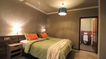 Comfort Double Room | Hypo-allergenic bedding, laptop workspace, blackout drapes, free WiFi
