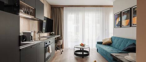 Select-Comfort-Betten, Schreibtisch, laptopgeeigneter Arbeitsplatz