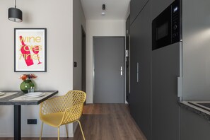 เตียง Select Comfort, โต๊ะทำงาน, พื้นที่ทำงานแบบใช้แล็ปท็อป