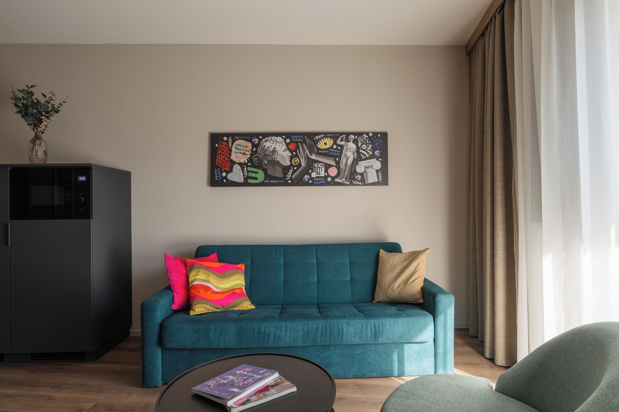 Colchones Select Comfort, escritorio y espacio para trabajar con laptop 