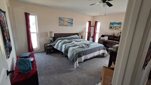 2 slaapkamers, een strijkplank/strijkijzer, wifi, beddengoed