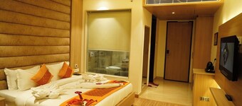 Hotel RRV with Free Parking