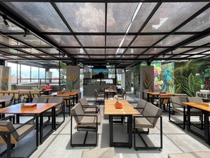 Dining - Helena Luxury 2BR ✨ Private Balcony + Breakfast in Medellín (Medellín)