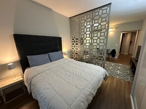 1 bedroom, iron/ironing board, WiFi, bed sheets - Apartment in Sol Alphaville Hotel & Residence, located in Alphaville Barueri 24h (Barueri)