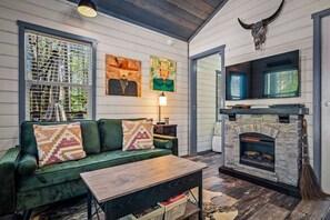 Télévision, cheminée