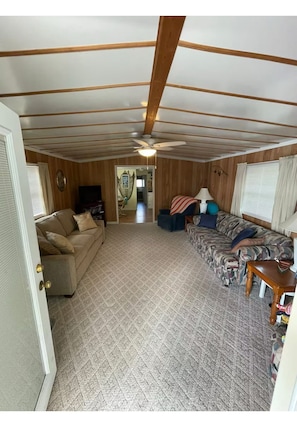 Unclassified image, 5 of 7, button