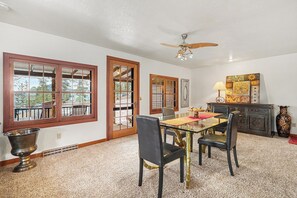Dining - Twin Fawns - EV #3417 (Estes Park)