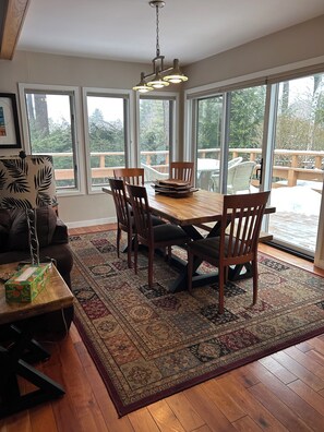 Dining - TOPNOTCH Townhouse (Stowe)