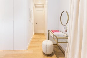 Interior - Columela II - Two Bedroom Apartment, Sleeps 4 (Madrid)