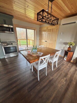 Dining - Bittersweet Retreat on Willsboro Point, home with lake access (Willsboro)