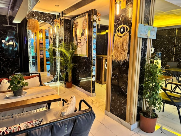 Botó d’imatge sense classificar, 1 de 76