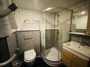 Bathroom - The Little Prince Hotel (Istanbul)
